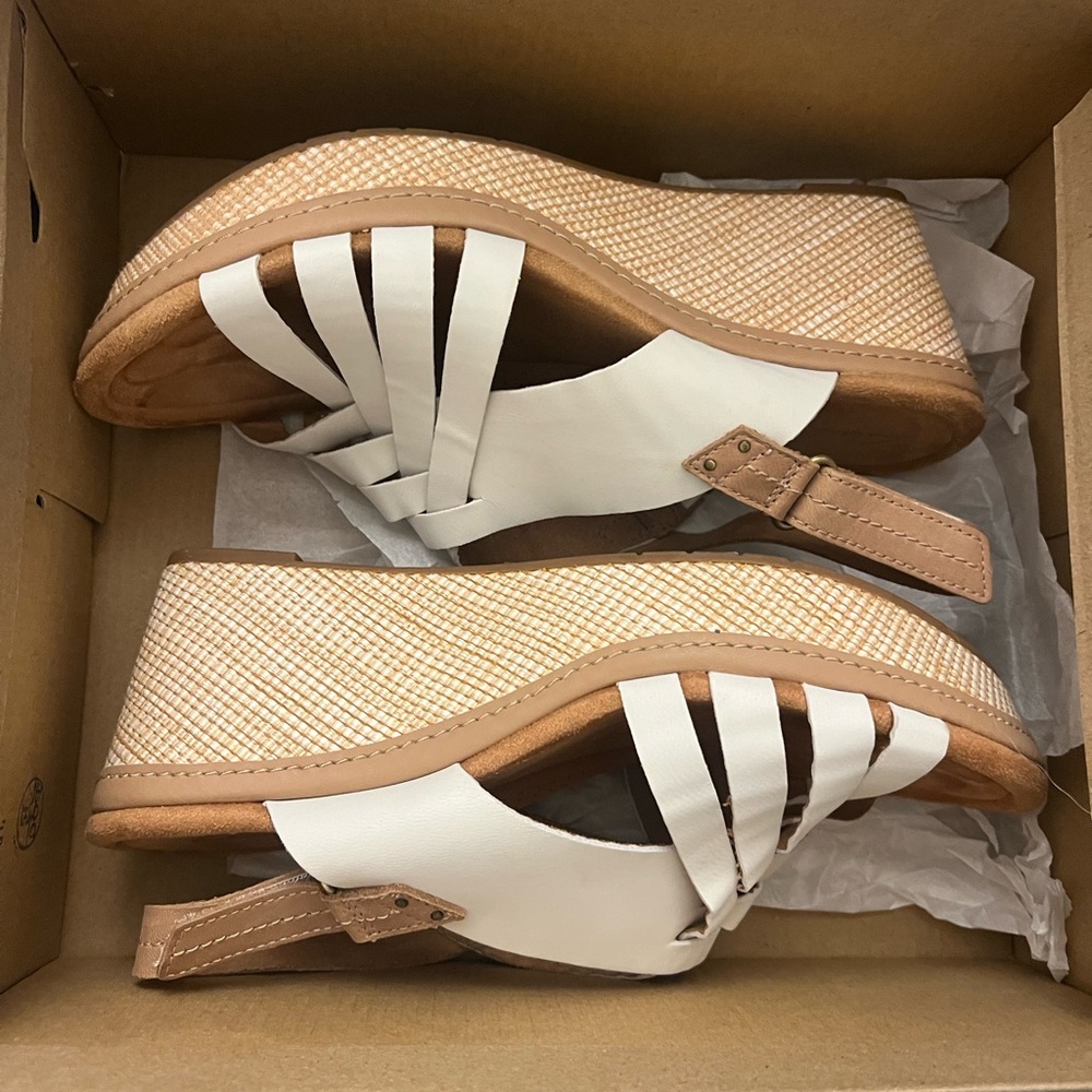 Clarks White and Tan Wedge Sandals